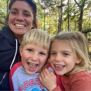 Meet your Posher, Leslie